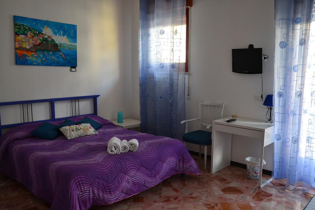 A Due Passi Da Erice B&B חדר תמונה